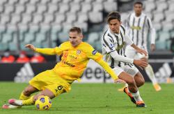 开云体育官方网站-卡利亚里遭遇惨败，战绩不佳