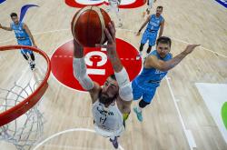 开云平台-墨西哥男篮绝地反击爵士，瓦兰丘纳斯惊艳世界