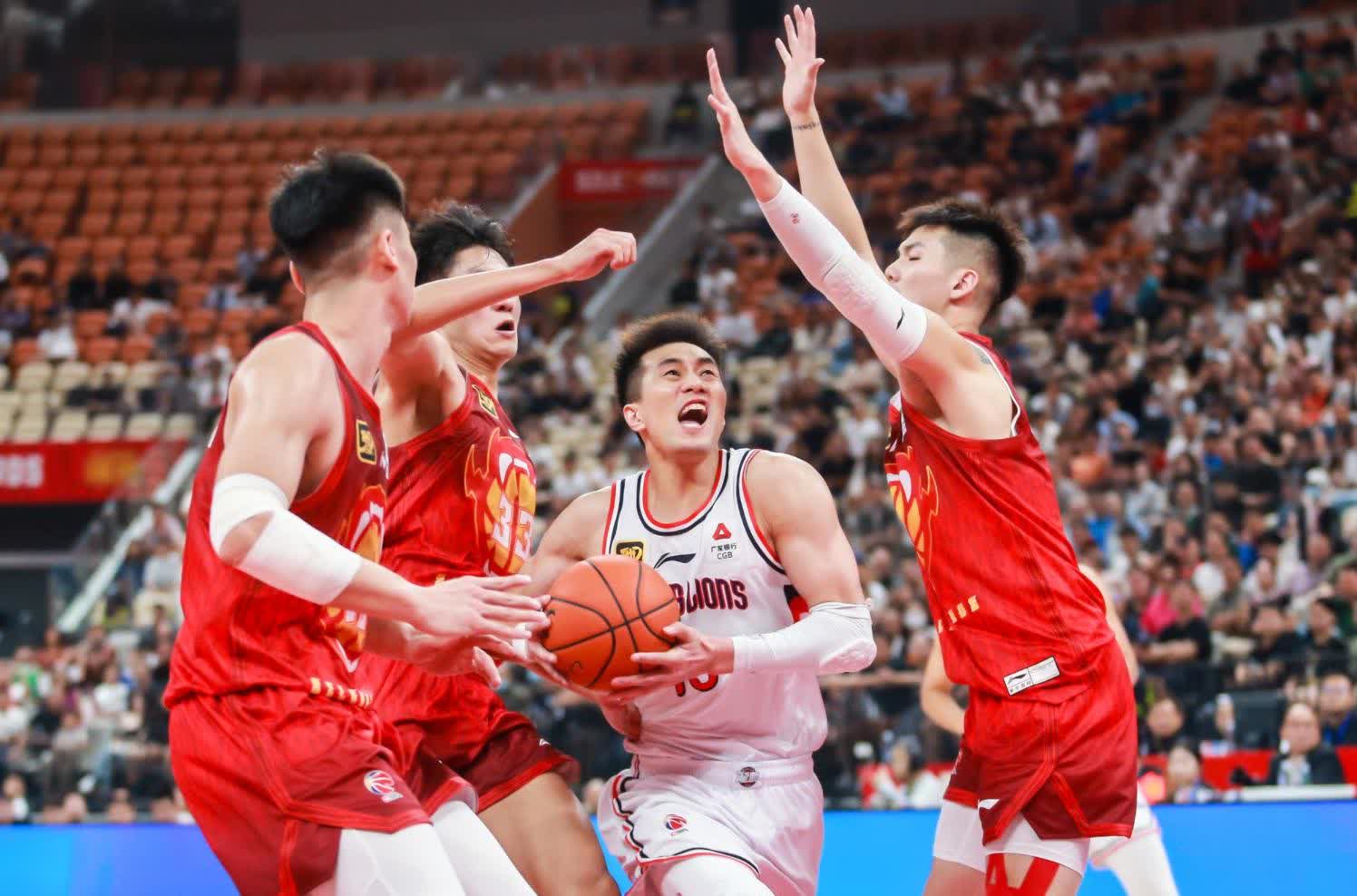 关于广州恒大客场战胜对手，实现连胜的信息