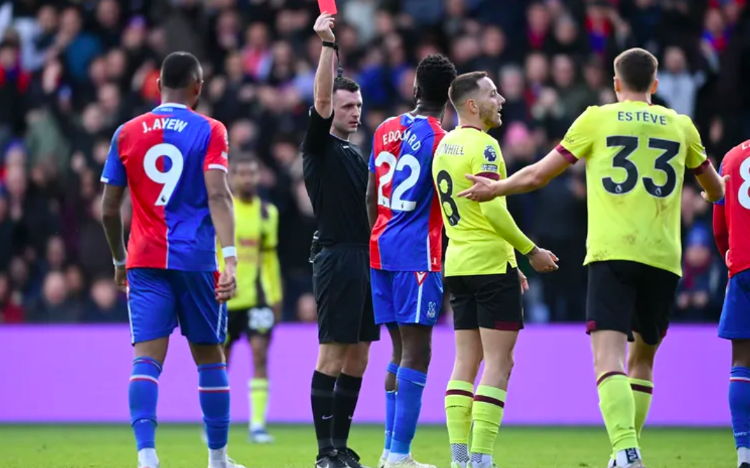 曼城比分取胜谢联回，笑傲英超各队