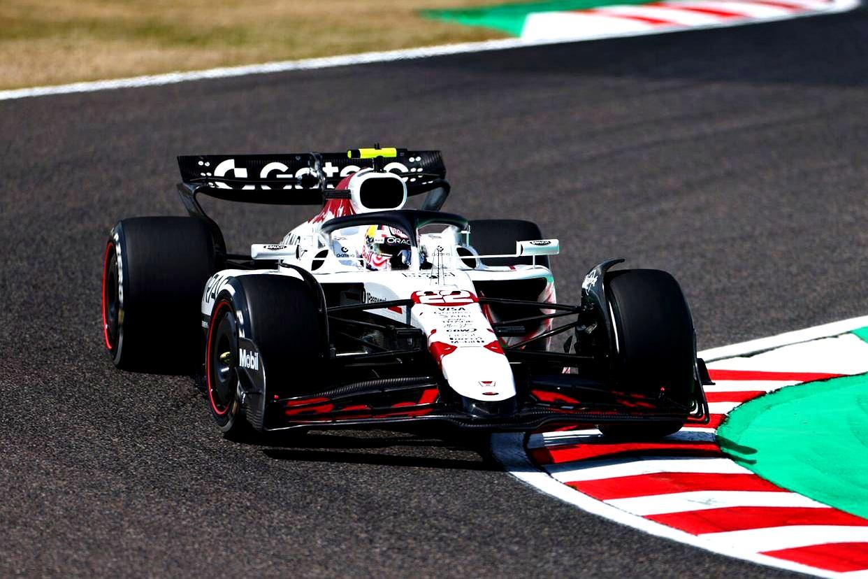 法拉利轻取红牛车队,塞恩斯带队取胜的简单介绍 法拉利轻取红牛车队,塞恩斯带队取胜的简单介绍