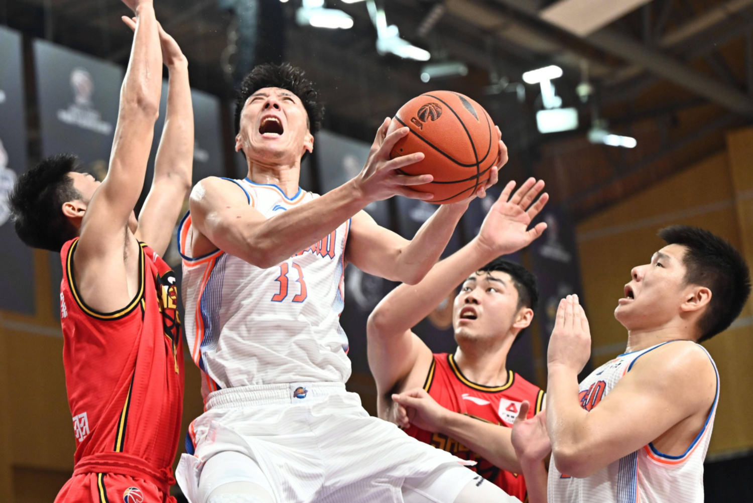 四川队碾压快船，伦纳德扛起全队的简单介绍